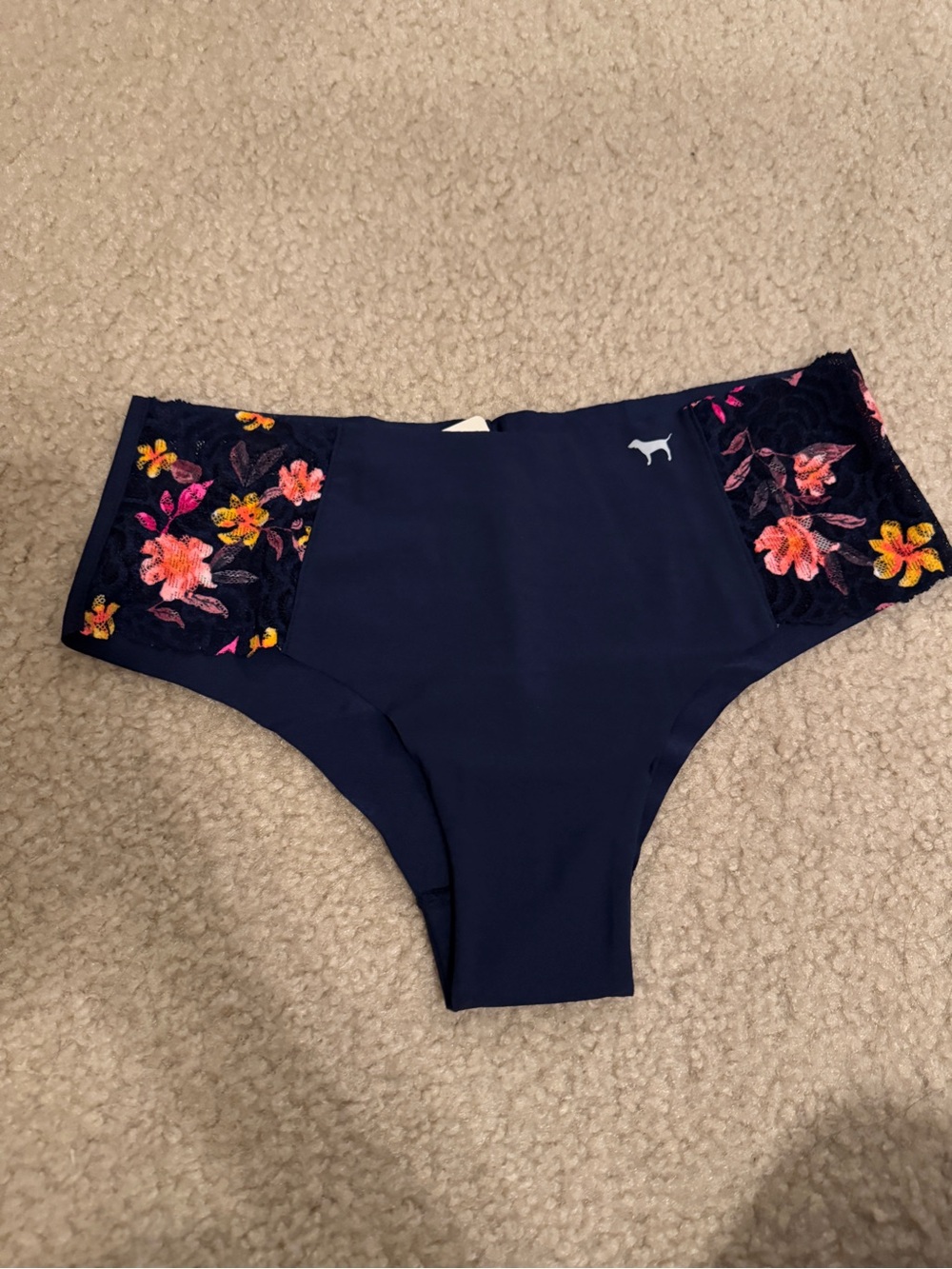 Victoria's Secret PINK no-show cheekster panties size M
